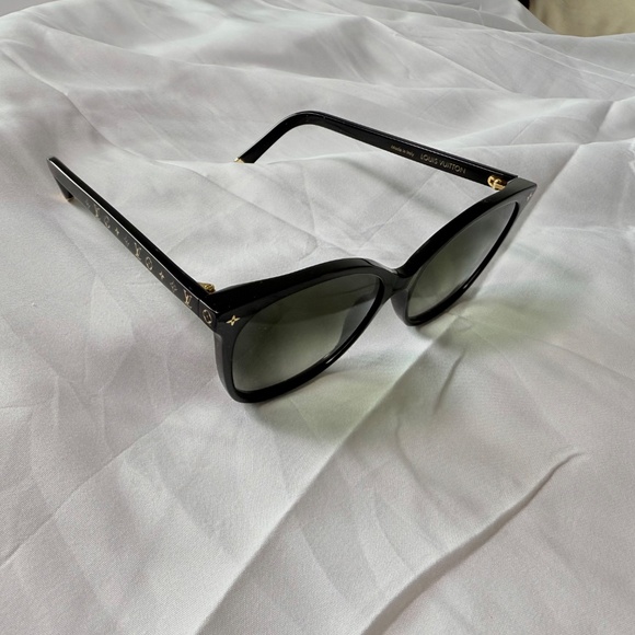 LV Monogram Soft Cateye Sunglasses - Picture 3 of 4